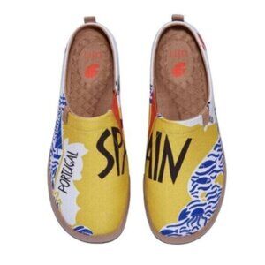NWT UIN Slip On Shoes Canvas Comfortable Loafer Travel around Iberia Size 6.5